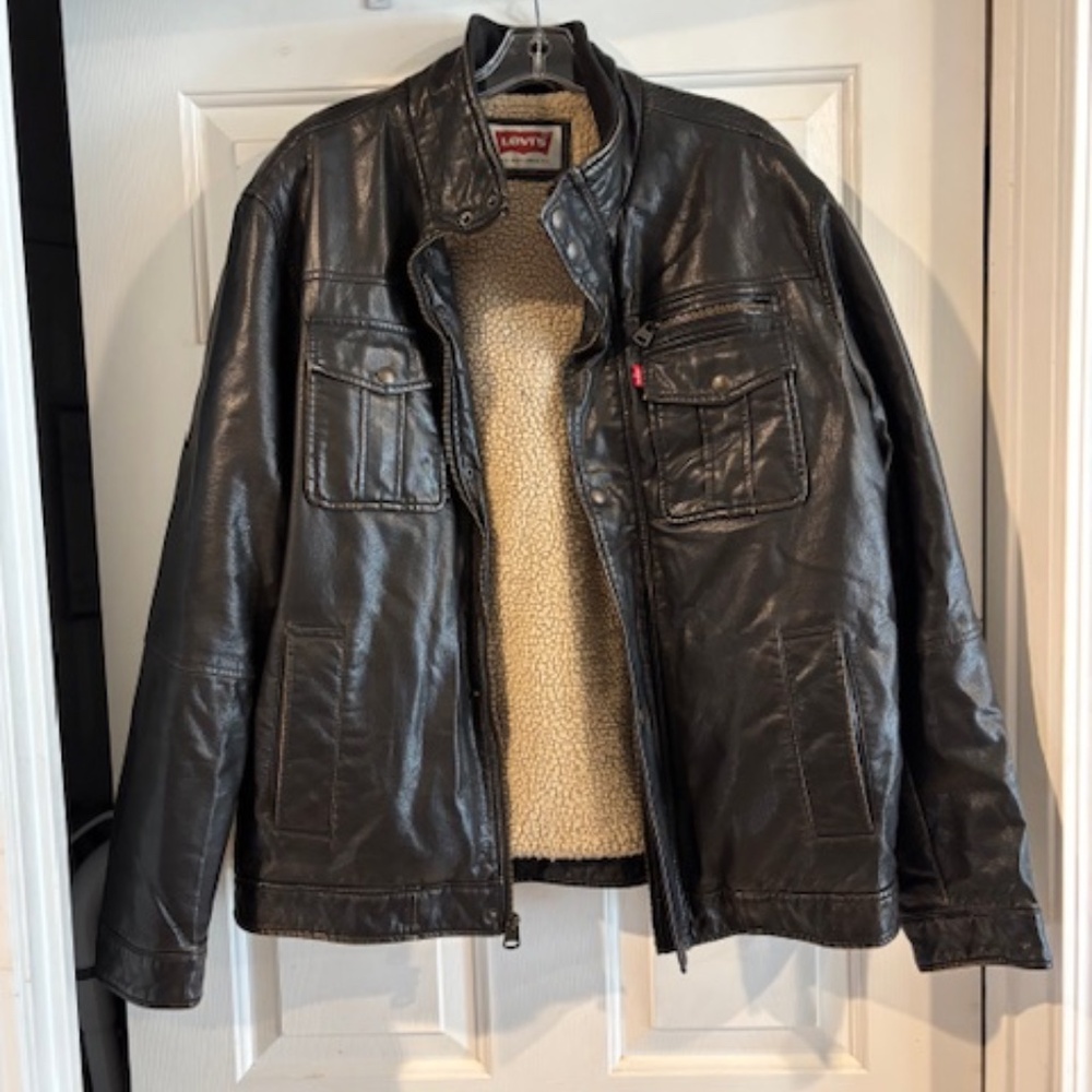 Levi Strauss Mens Trucker faux leather Jacket - Large